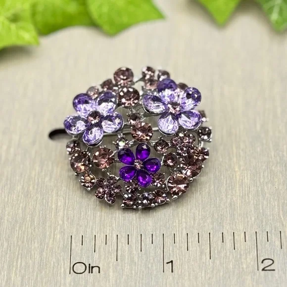 🌻 3/$25 Beautiful Purple Rhinestone Round Flower Brooch - Picture 5 of 8